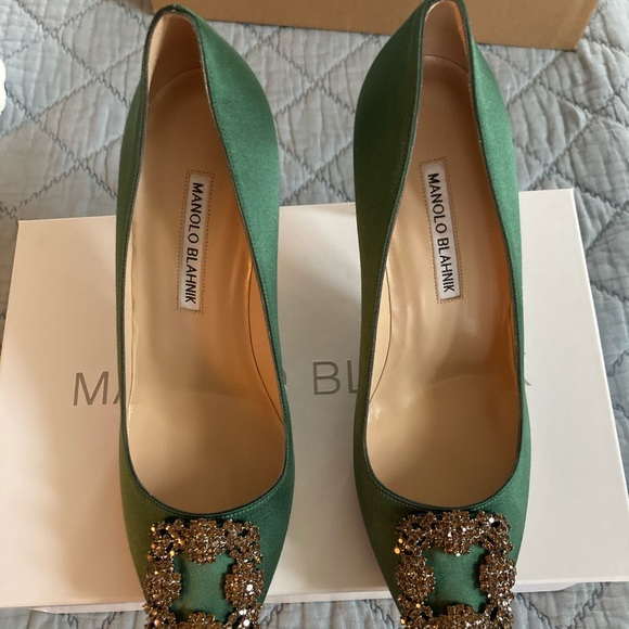 Manolo Blahnik Black Satin Hangisi D'orsay Pumps Size 38 Manolo Blahnik Black Satin Hangisi D'orsay Pumps Size 38
